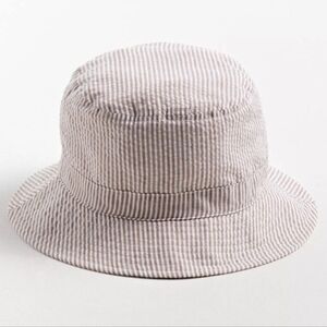 ❗TWO FOR $12❗Urban Outfitters Cream Striped Bucket Hat